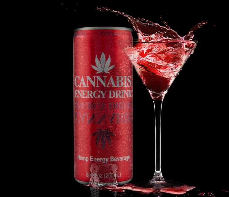 immagine di esempio del cocktail Cannabis Fruit realizzato con cannabis energy drink Raspberry